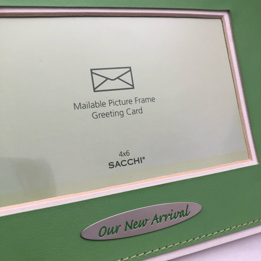 New Arrival - Announcement Card & Picture Frame in One - Picture 3 of 6